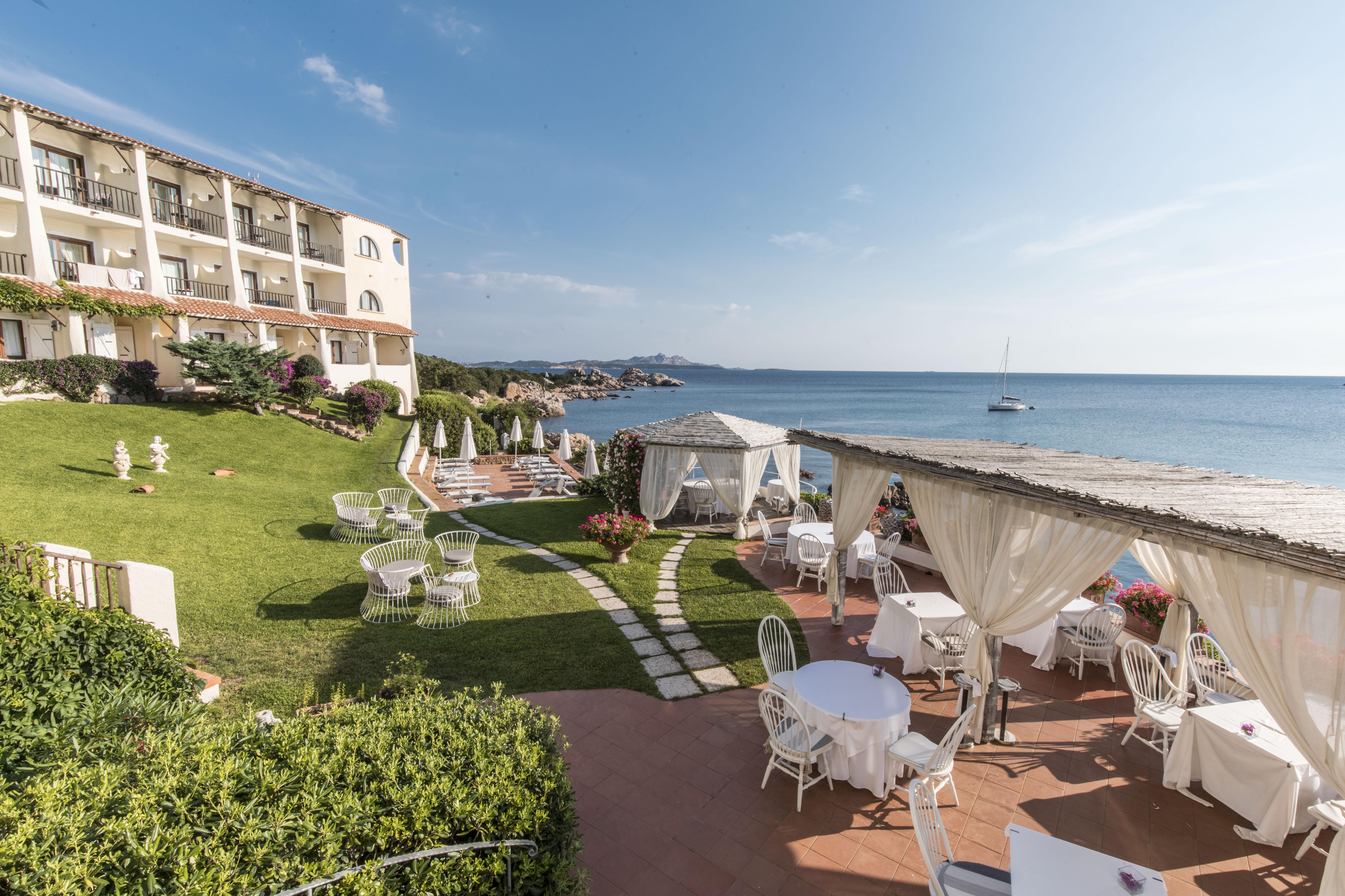 Club Hotel Baja Sardinia Esterno foto