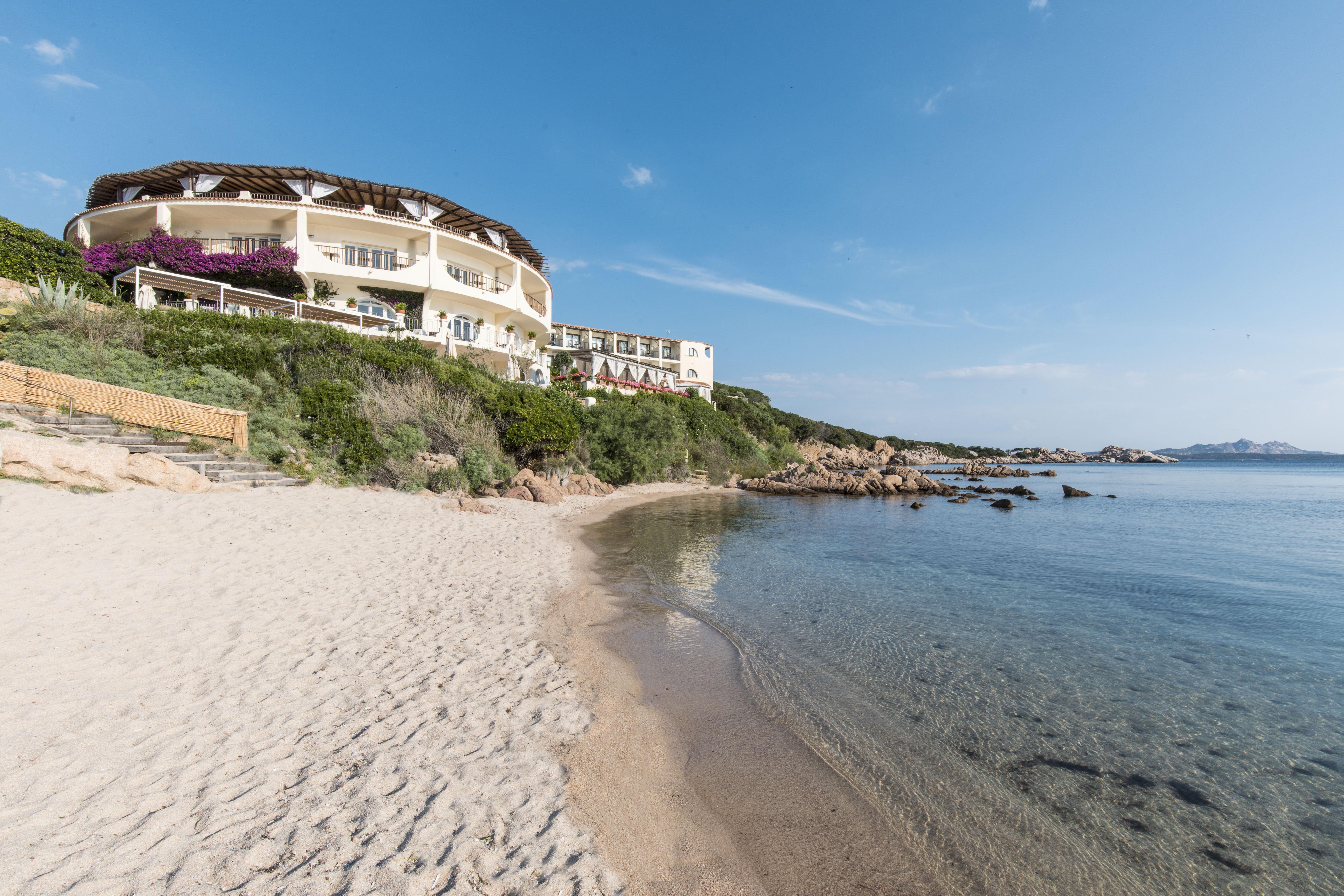Club Hotel Baja Sardinia Esterno foto