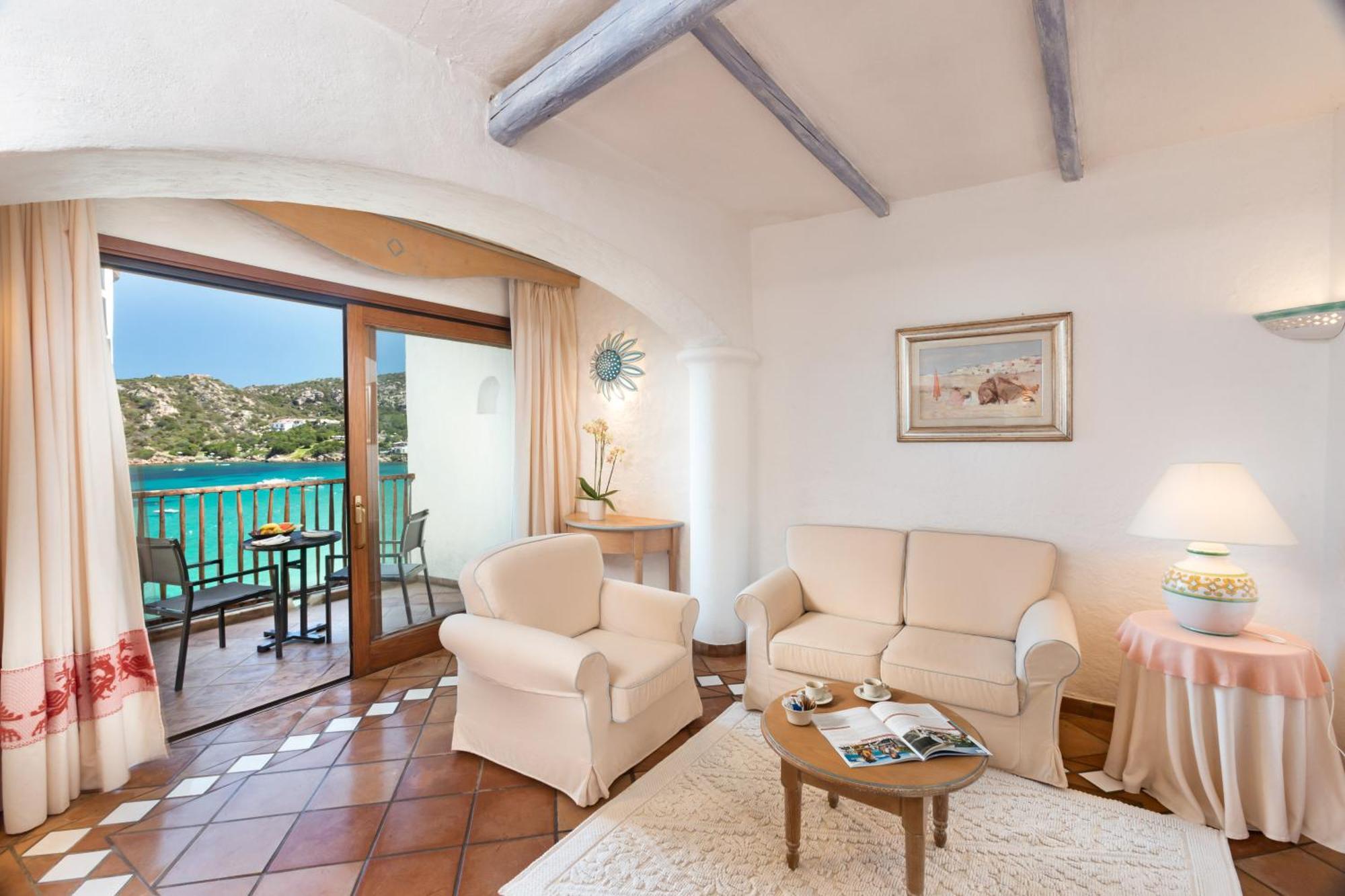 Club Hotel Baja Sardinia Esterno foto