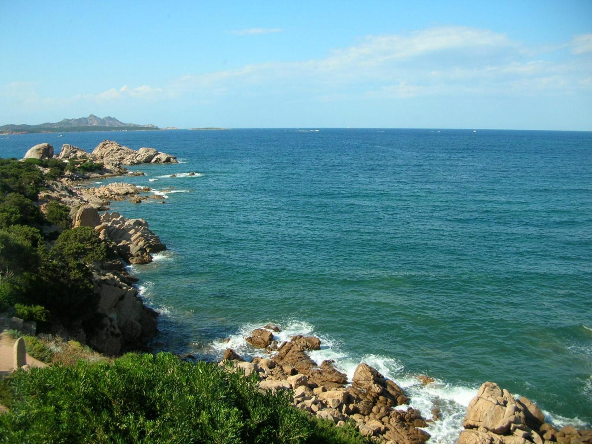 Club Hotel Baja Sardinia Esterno foto
