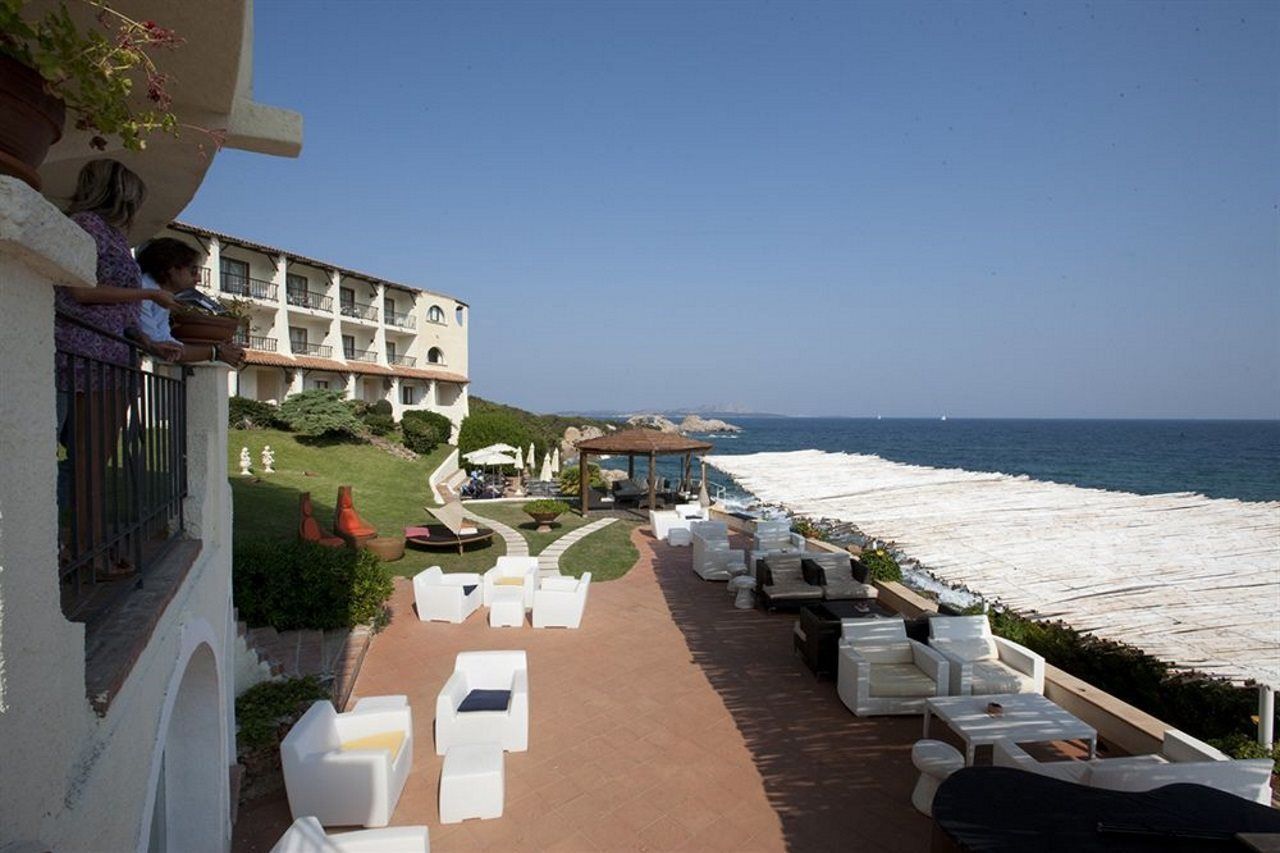 Club Hotel Baja Sardinia Esterno foto