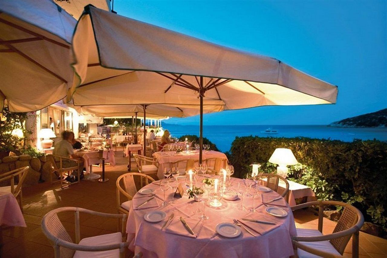 Club Hotel Baja Sardinia Esterno foto
