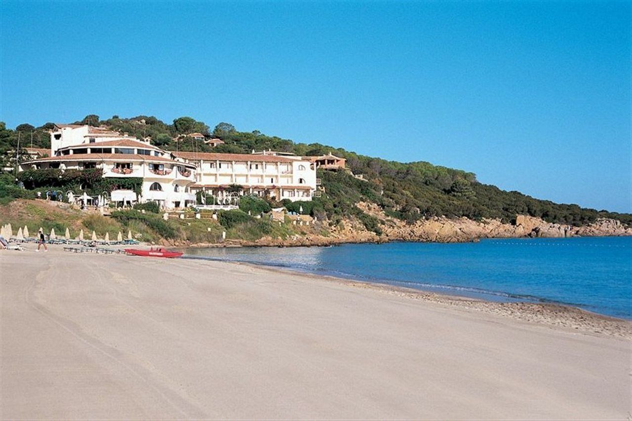 Club Hotel Baja Sardinia Esterno foto